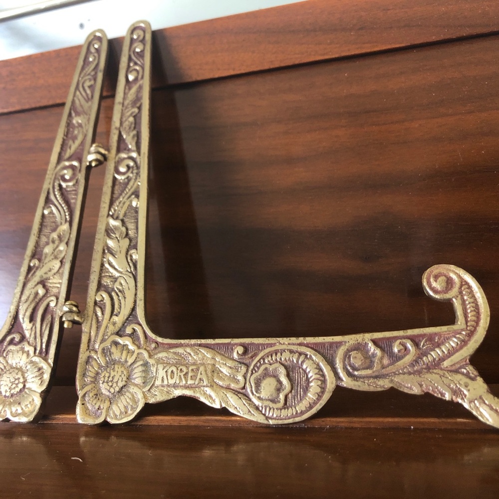 Vintage Aged Brass Picture Frame Stand